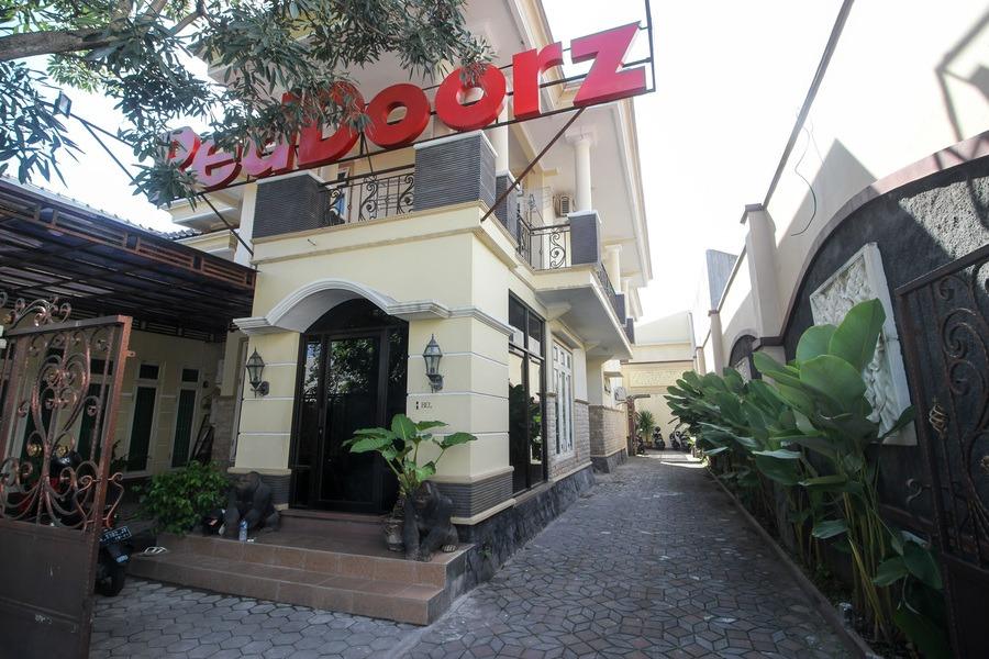 Reddoorz Plus Near Stie Ykpn Maguwo Exterior foto